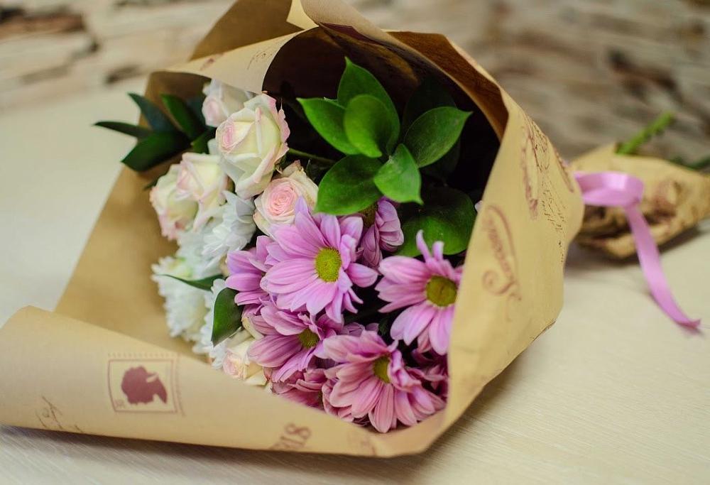 Букет цветов из: Розы и Хризантемы в Посёлок государственного племенного завода «Константиново»