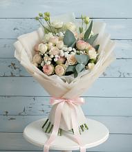 Букет цветов из:  Розы и Лизиантусы в Посёлок государственного племенного завода «Константиново»