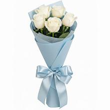 Букет 5 Белых роз Проуд в Посёлок государственного племенного завода «Константиново»