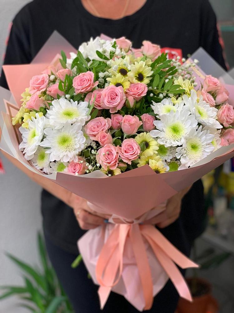 Букет цветов из: Розы и Хризантемы в Посёлок государственного племенного завода «Константиново»