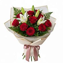 Букет цветов из:  Лилии и Розы в Посёлок государственного племенного завода «Константиново»