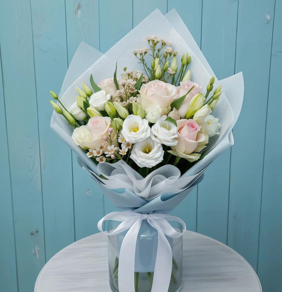 Букет цветов из: Розы и Лизиантусы в Посёлок государственного племенного завода «Константиново»