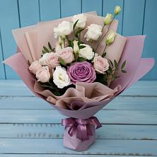 Букет цветов из:  Розы и Лизиантусы в Посёлок государственного племенного завода «Константиново»
