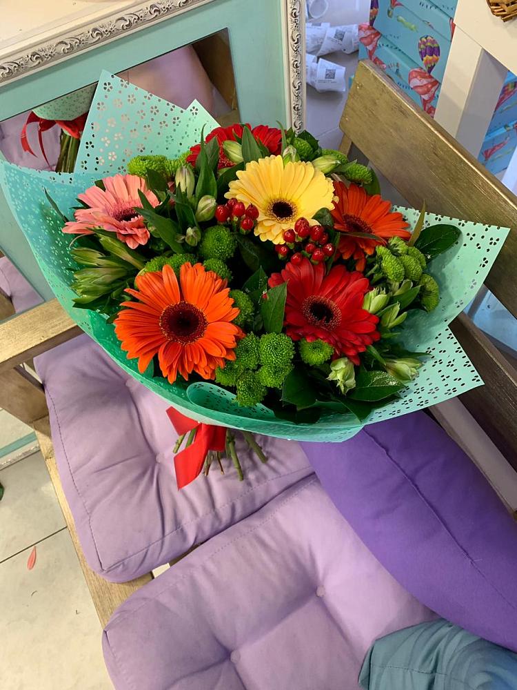 Букет цветов из: Герберы, Хризантемы и Альстромерии в Посёлок государственного племенного завода «Константиново»