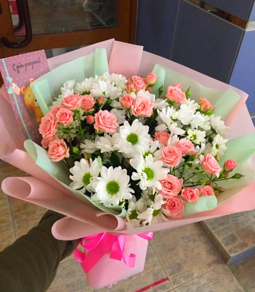 Букет цветов из: Розы и Хризантемы в Посёлок государственного племенного завода «Константиново»