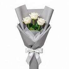 Букет 3 белые розы в Посёлок государственного племенного завода «Константиново»
