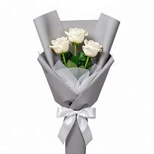 Букет 3 белые розы в Посёлок государственного племенного завода «Константиново»