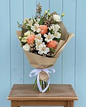 Букет цветов из:  Альстромерии, Лизиантусы, Розы и Хризантемы в Посёлок государственного племенного завода «Константиново»