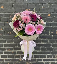 Букет цветов из:  Герберы и Хризантемы в Посёлок государственного племенного завода «Константиново»