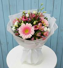 Букет цветов из:  Герберы, Альстромерии и Лизиантусы в Посёлок государственного племенного завода «Константиново»
