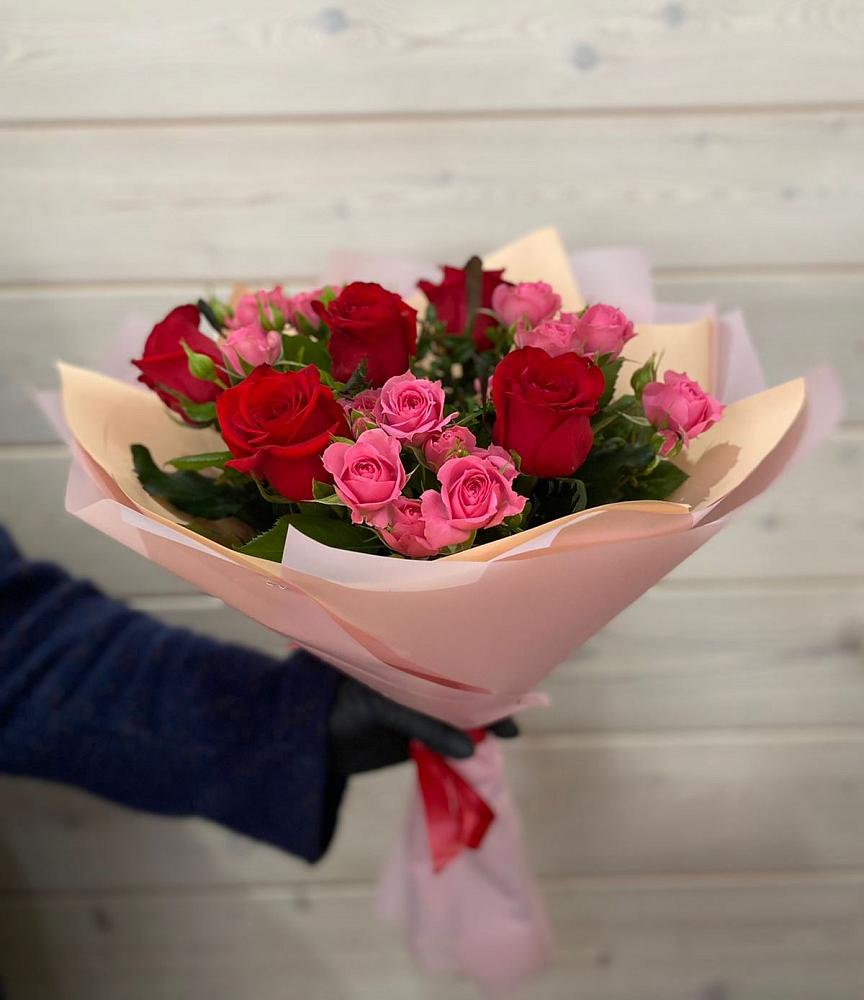 Букет цветов из: Розы в Посёлок государственного племенного завода «Константиново»