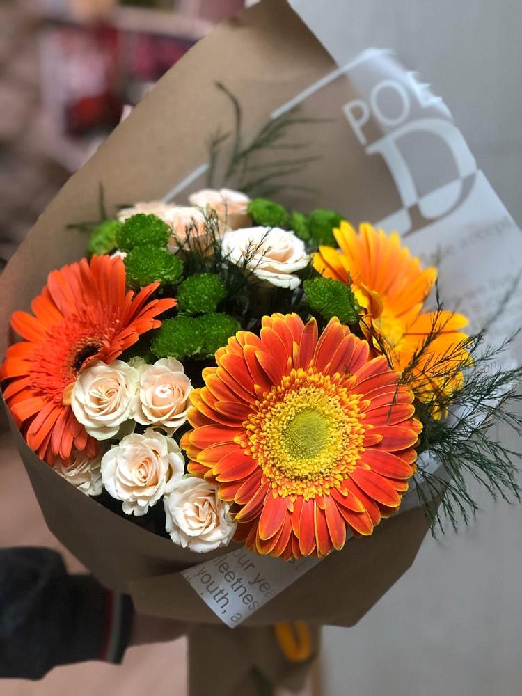 Букет цветов из: Герберы, Хризантемы и Розы в Посёлок государственного племенного завода «Константиново»