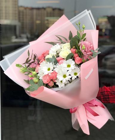 Букет цветов из: Розы, Лизиантусы и Хризантемы в Посёлок государственного племенного завода «Константиново»
