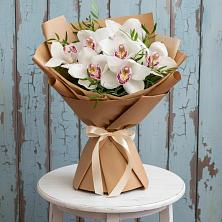 Букет цветов из:  Орхидеи и Розы в Посёлок государственного племенного завода «Константиново»