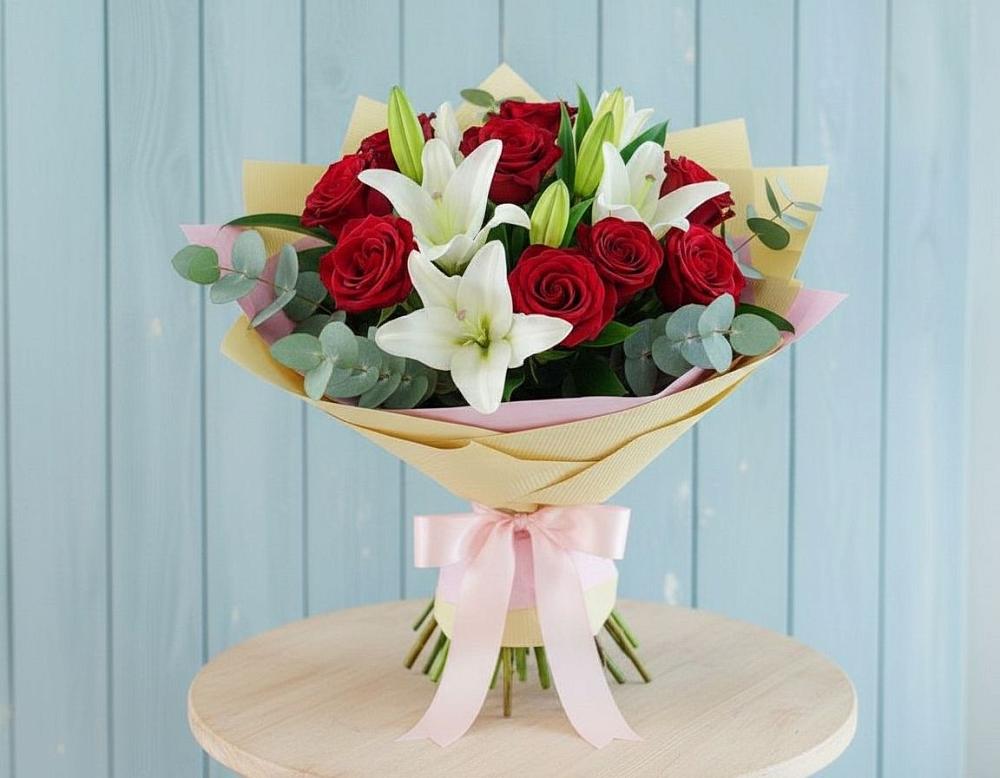 Букет цветов из: Лилии и Розы в Посёлок государственного племенного завода «Константиново»